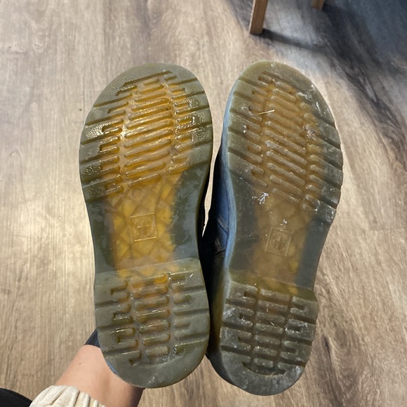 Youth size 3 Doc Marten boots - Picture 6 of 8